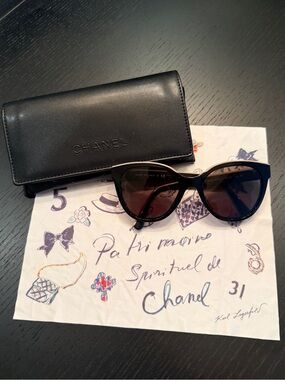 CHANEL Black Cat-Eye Sunglasses